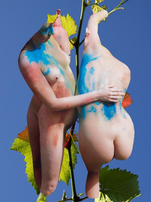 Viviane Sassen : Mirrors and Portals