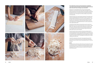 Dumplings and Noodles : Bao, Gyoza, Biang Biang, Ramen - and Everything in Between