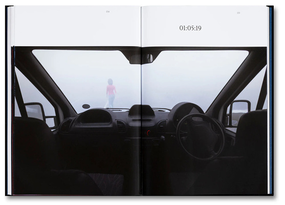 Under the Skin Screenplay Book EGZEMPLARZ USZKODZONY