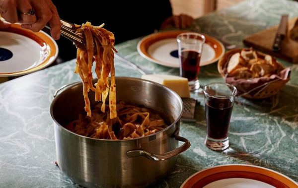 At Nonna’s Table : One Italian family’s recipes, shared with love