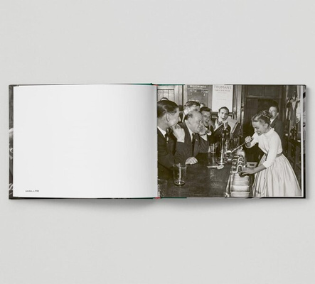 The London Pub 1900-1960