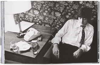 Harry Benson. The Beatles