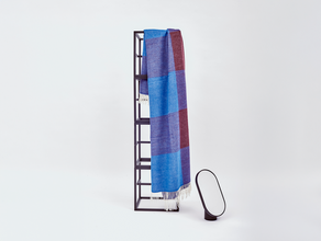 Koc z wełny merynosów Blend, tre product, niebieski, czarny