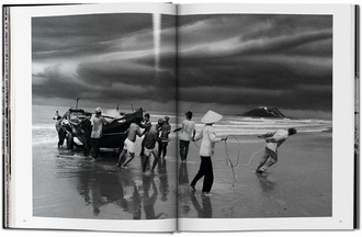 Sebastiao Salgado: Exodus