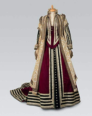 Adorning Fashion: The History of Costume Jewellery to Modern Times