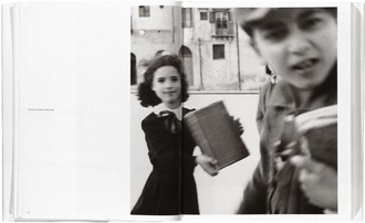 Woman in the Mirror-Richard Avedon