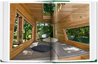 Tree Houses (egzemplarz z przetartą okładką)