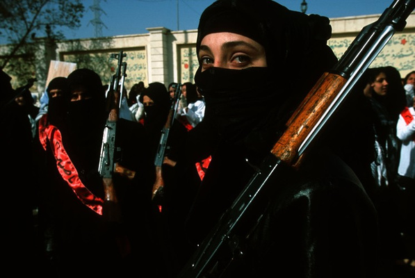 Questions Without Answers EGZEMPLARZ LEKKO USZKODZONY