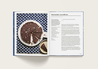 Sea Salt : A Perfectly Seasoned Cookbook