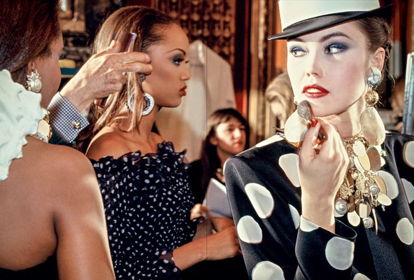 Yves Saint Laurent Inside Out : A Creative Universe Revealed