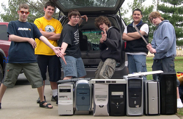 LAN Party : Inside the Multiplayer Revolution