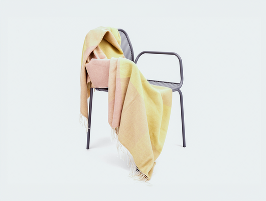 Koc z wełny merynosów Blend, tre product, niebieski, czarny