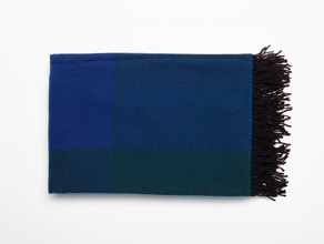 Koc z wełny merynosów Blend, tre product, niebieski, czarny