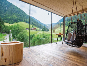 #recharge : The Ultimate EV Travel Guide for Europe