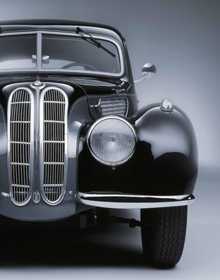 Black Beauties : Iconic Cars