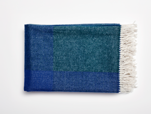 Koc z wełny merynosów Blend, tre product, niebieski, czarny