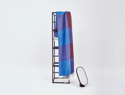 Koc z wełny merynosów Blend, tre product, niebieski, czarny