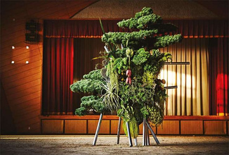 Flower Art: Makoto Azuma