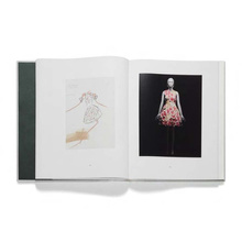 Karl Lagerfeld : A Line of Beauty