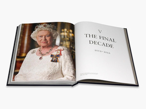 Queen Elizabeth II : A Photographic Portrait