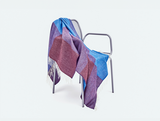 Koc z wełny merynosów Blend, tre product, niebieski, biały