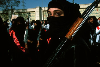 Questions Without Answers EGZEMPLARZ LEKKO USZKODZONY