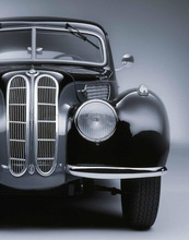 Black Beauties : Iconic Cars