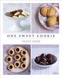 One Sweet Cookie : Celebrated Chefs Share Favorite Recipes